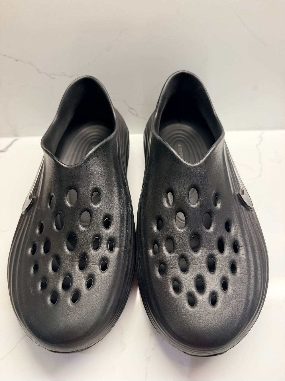 Nike ReactX Rejuven8 Triple Black Clogs Men’s 8 Women’s 9